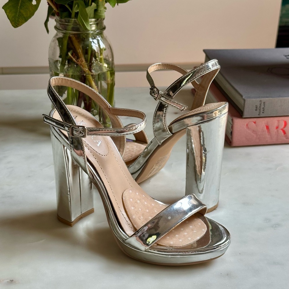 Akira Silver Heels